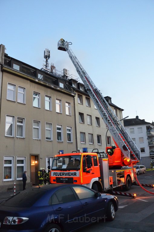 Feuer 3 Dachstuhl Koeln Buchforst Kalk Muelheimerstr P039.JPG